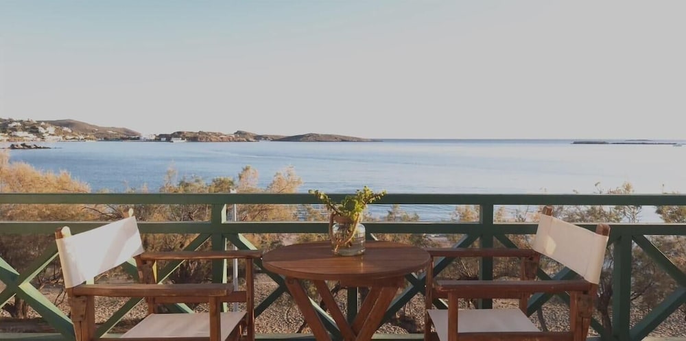 Brazzera Hotel in Ano Syros, Greece