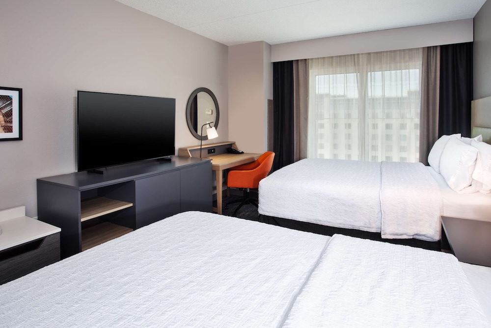 Hampton Inn & Suites Newark Airport Elizabeth - photo 19