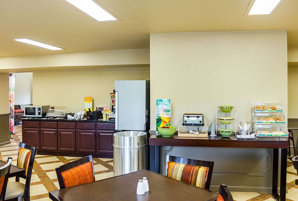Quality Inn Vicksburg - photo 32