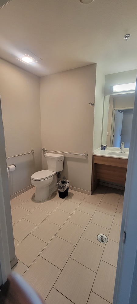 Microtel Inn & Suites by Wyndham Fountain Fort Carson - photo 25