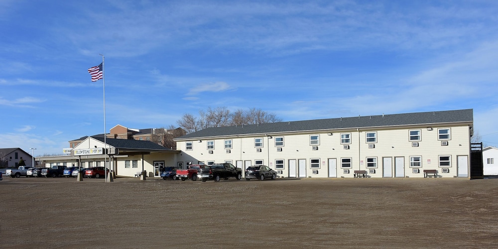 Yellowstone River Inn - featured photo