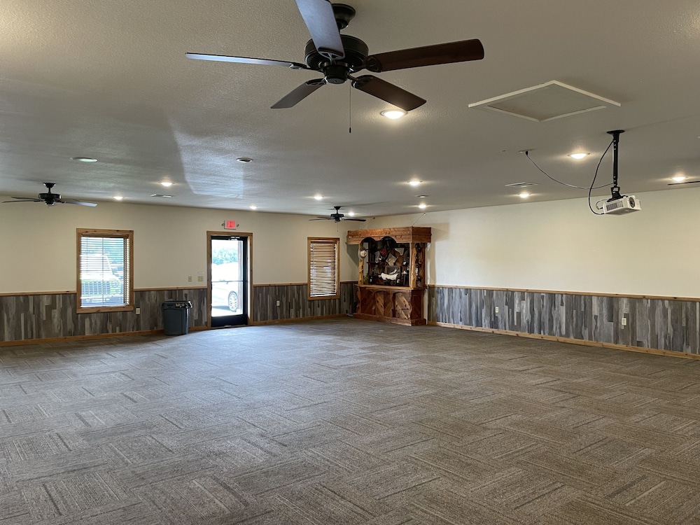 The Silver Spur Resort Campsite - photo 43