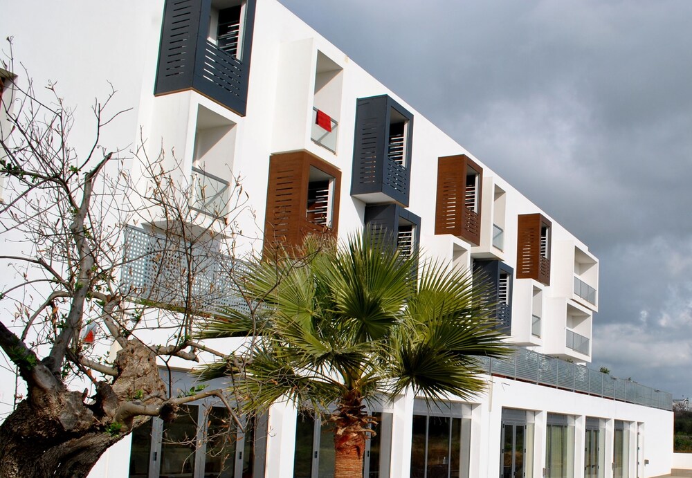 Althea Palace Hotel — 4-Star Luxury Hotel in Castelvetrano, Italy