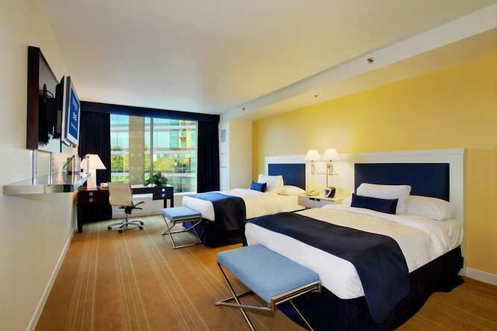 University Plaza Waterfront Hotel - photo 6