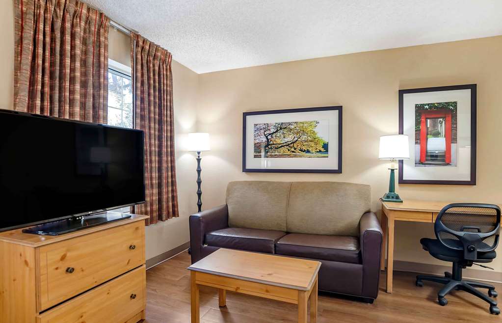Extended Stay America Suites Los Angeles Monrovia - photo 35