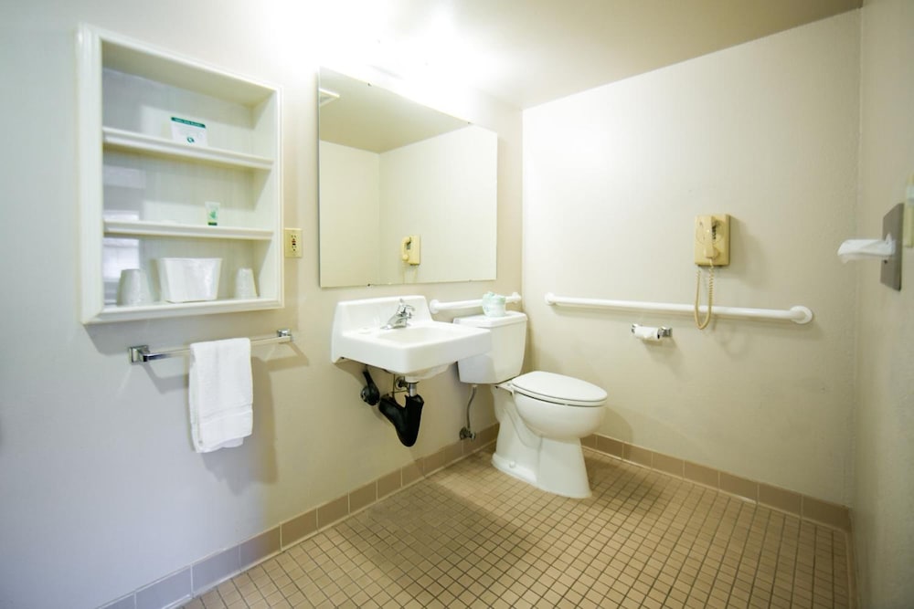 Budget Motel - photo 7