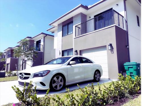 Casa Relax Total — 4-Star Luxury Hotel in Florida City, United States