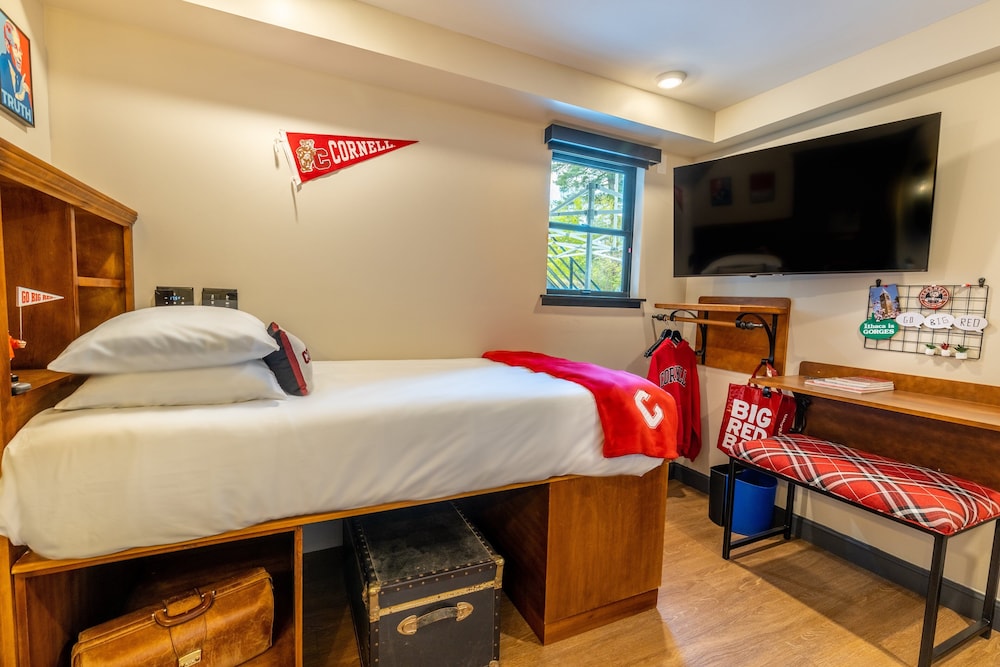 The Dorm Hotel - photo 10