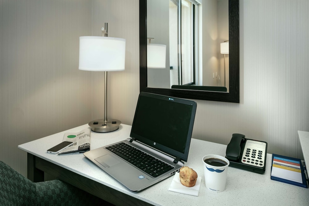 Hampton Inn & Suites Arroyo Grande Pismo Beach Area CA - photo 14