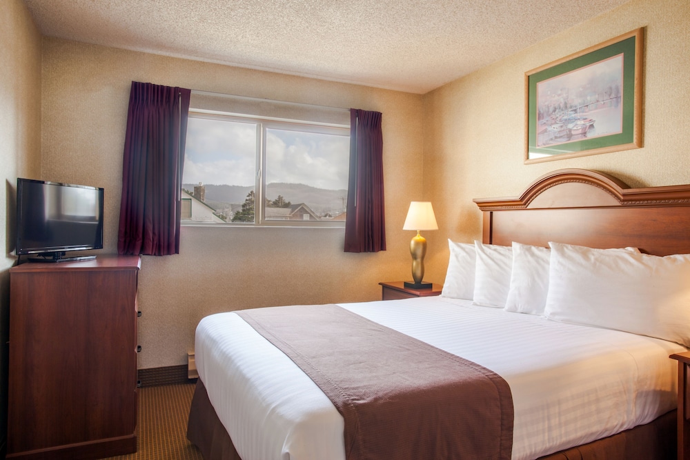 Ebb Tide Oceanfront Inn - photo 9