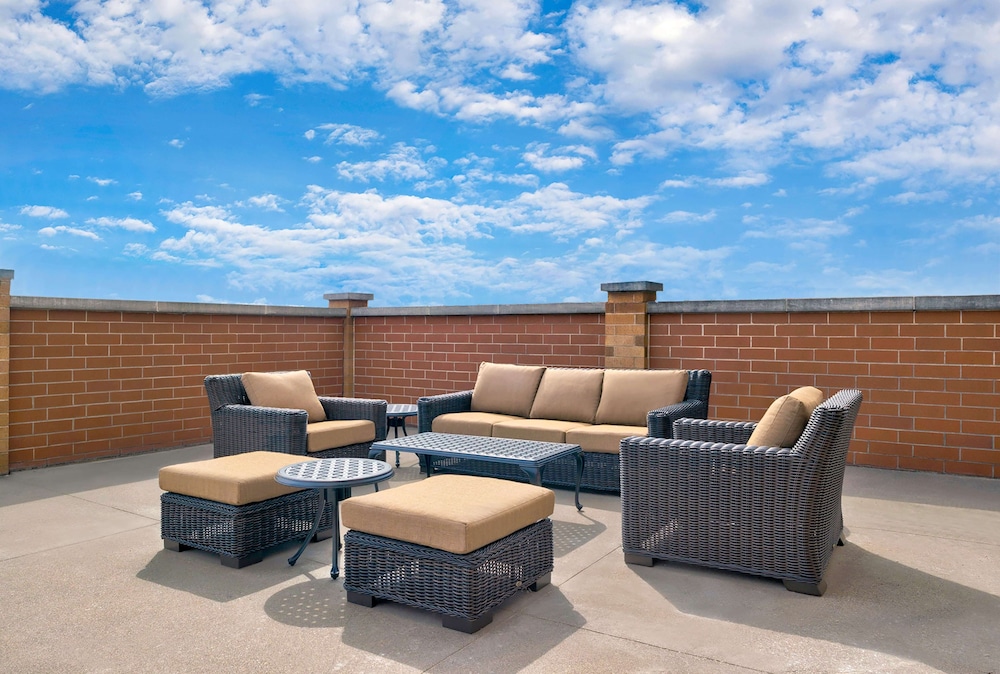 DoubleTree by Hilton Davenport - photo 60