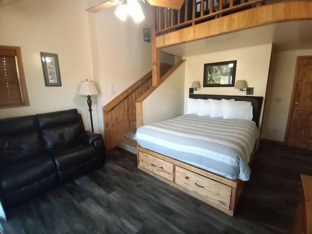 Yellowstone Riverside Cottages - photo 29