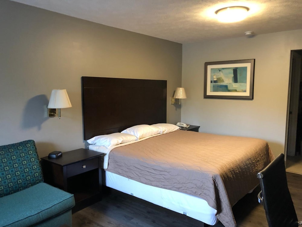 Deerfield Inn & Suites - photo 18