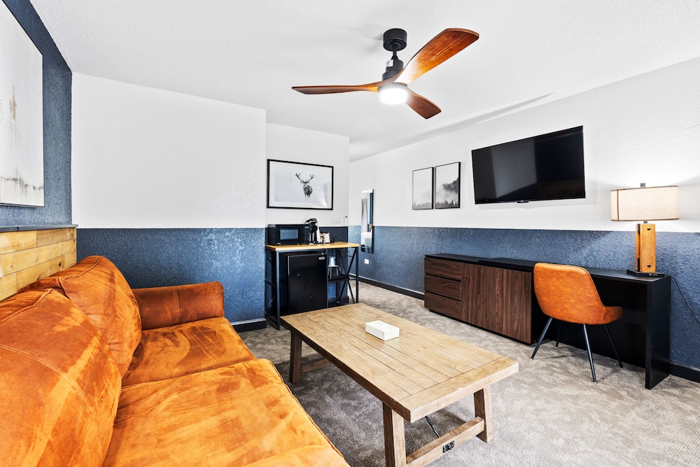 Tremont Lodge & Resort - photo 128