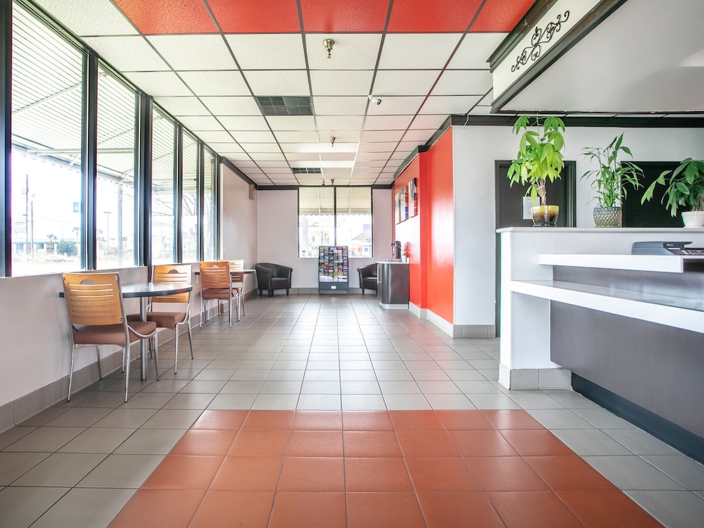 OYO Hotel Lake Park Valdosta I 75 - photo 3