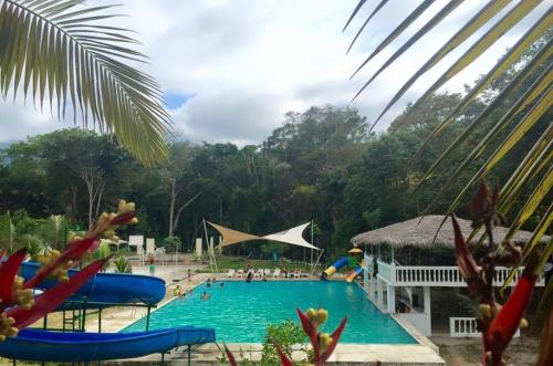 Rancho Playa del Sol in Pedernales, Ecuador