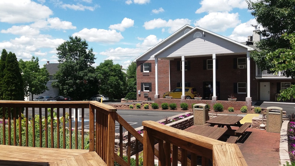 Inn at Cemetery Hill - photo 94