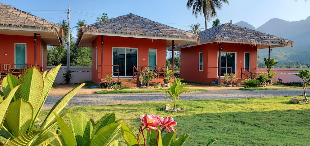 BnB Resort at Sam Roi Yot in Sam Roi Yot, Thailand