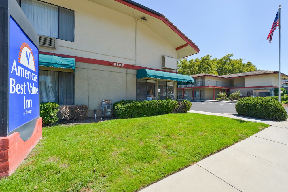 Atascadero Inn - photo 40
