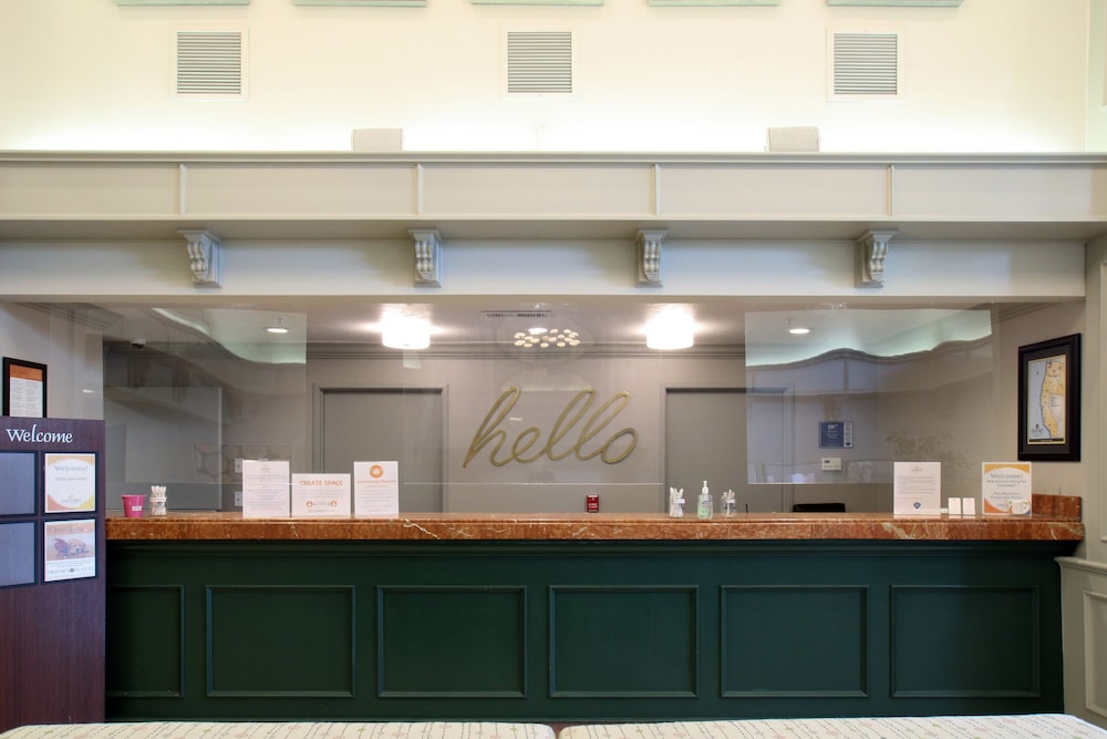 Oxford Suites Spokane Valley - photo 3