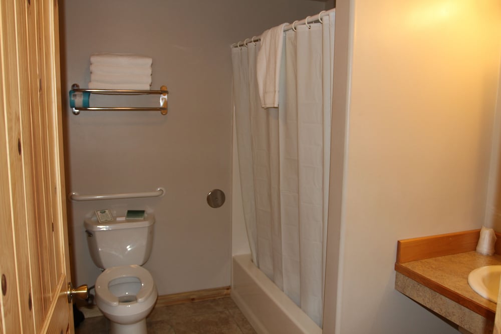 Lakeside Resort and Motel - photo 44