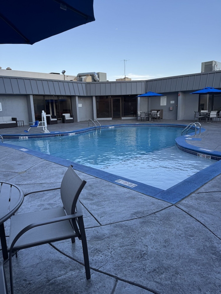 Holiday Inn Express Denver Central North by IHG - photo 26