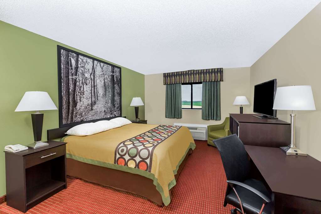 Super 8 by Wyndham Grinnell IA - photo 5