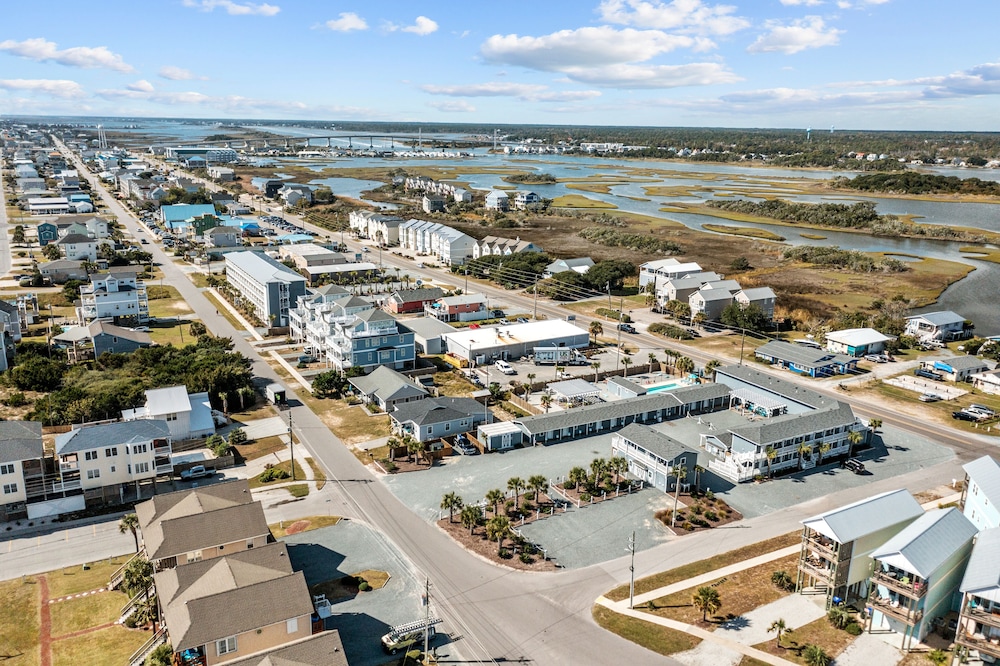 Loggerhead Inn and Suites - photo 125