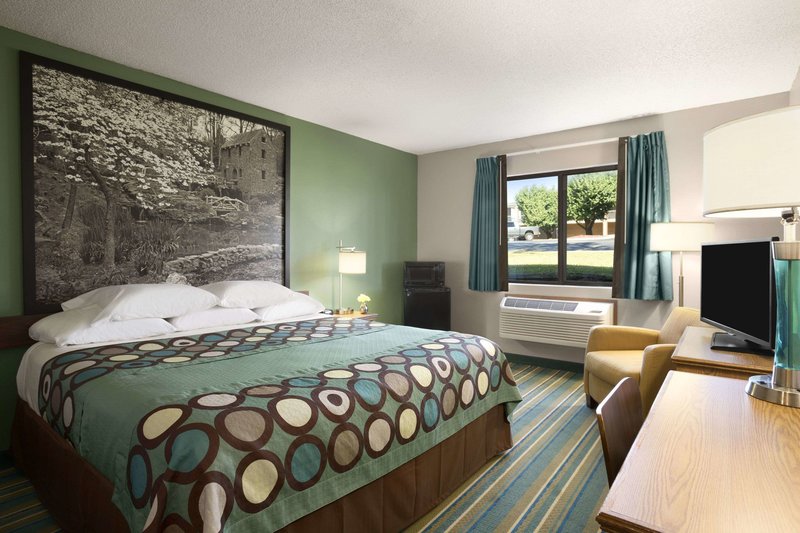 Super 8 by Wyndham Batesville - photo 22