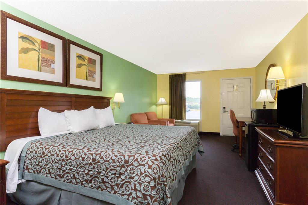 Days Inn by Wyndham Lamont Monticello - photo 13