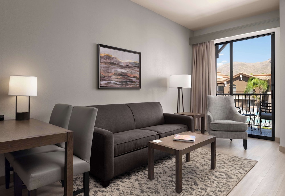 Embassy Suites by Hilton Tucson Paloma Village - photo 14
