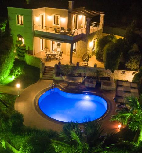 Villa Gianna — 4-Star Luxury Hotel in Kalyves, Greece