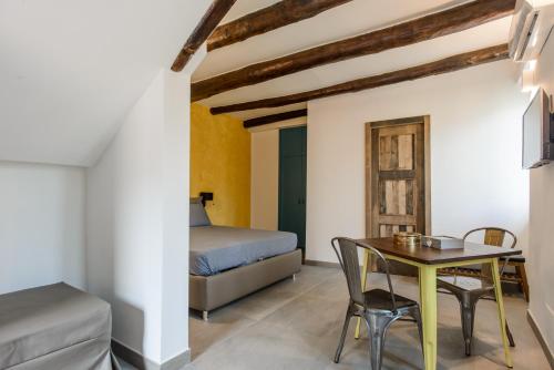 Napoli Suite Toledo 10 By Dimorra — 4-Star Luxury Hotel in Naples, Italy