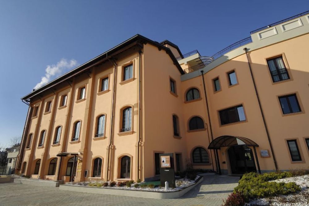 Hotel La Cartiera in Vignola, Italy