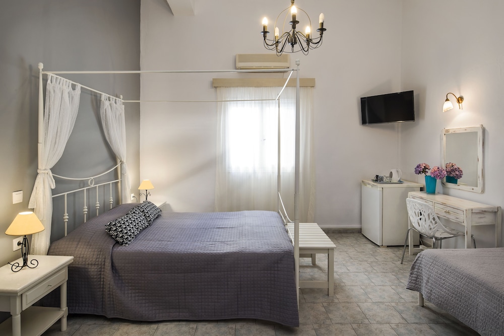Afrodete Hotel — Fira — photo 5