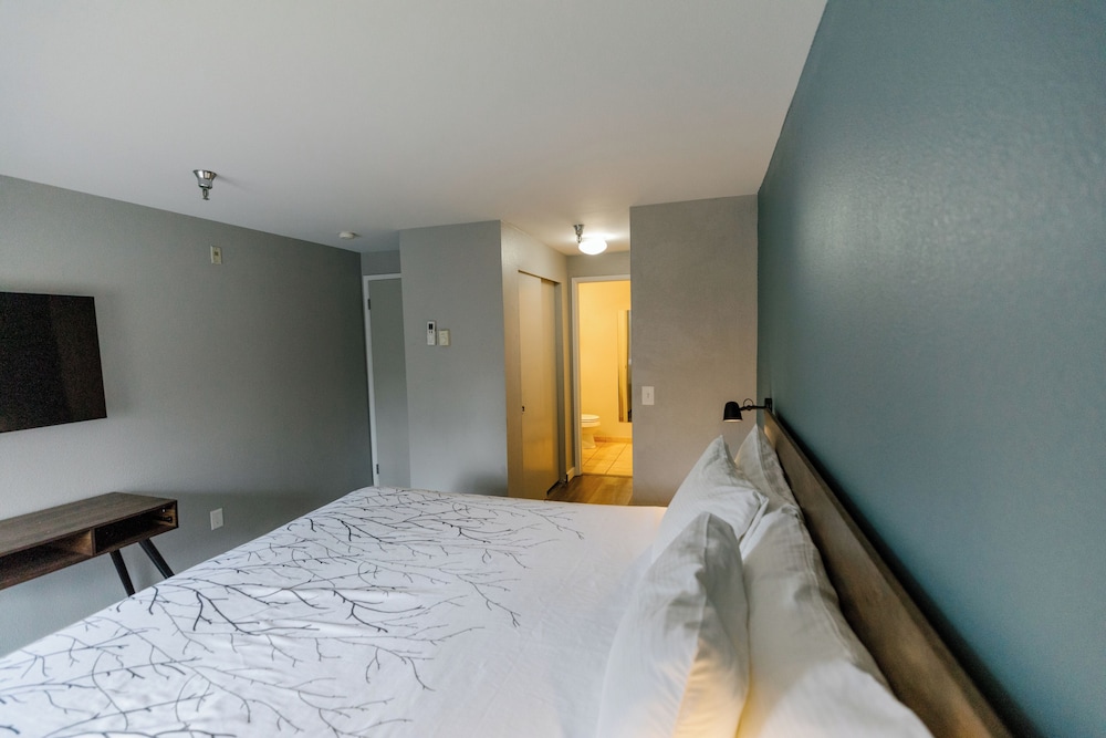 Friday Harbor Suites - photo 19