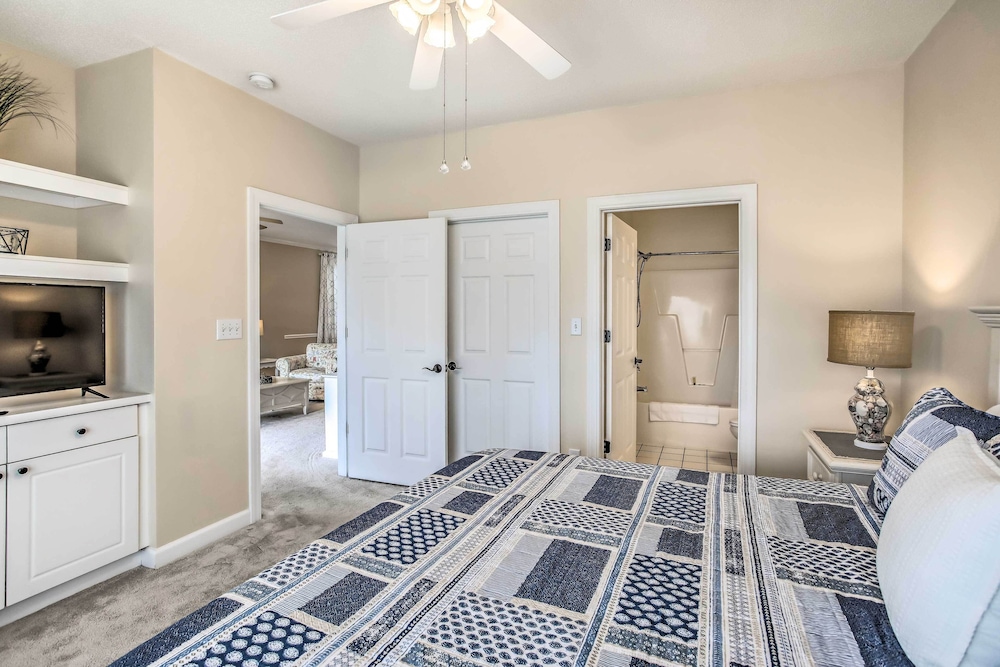 Pool Beach & Golf: Barefoot Resort Condo - photo 8