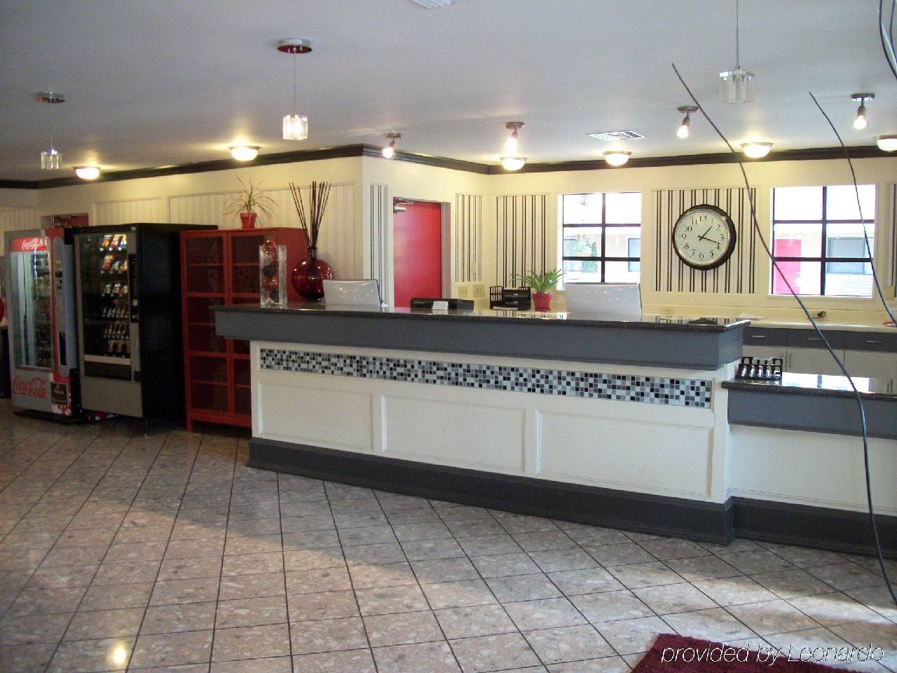 Camino Inn and Suites - photo 17