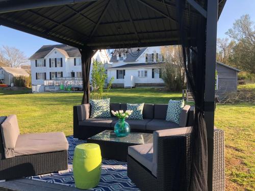 Old Town Inn - carbon neutral hotel in New Shoreham