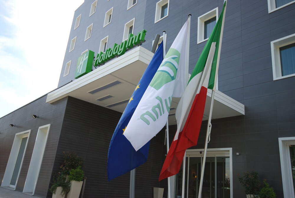 Holiday Inn Milan Nord Zara by IHG in Cinisello Balsamo, Italy