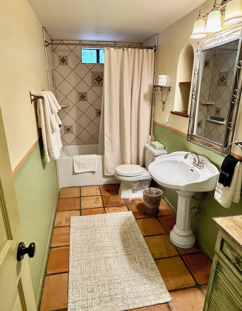 Blue Iguana Inn - photo 55