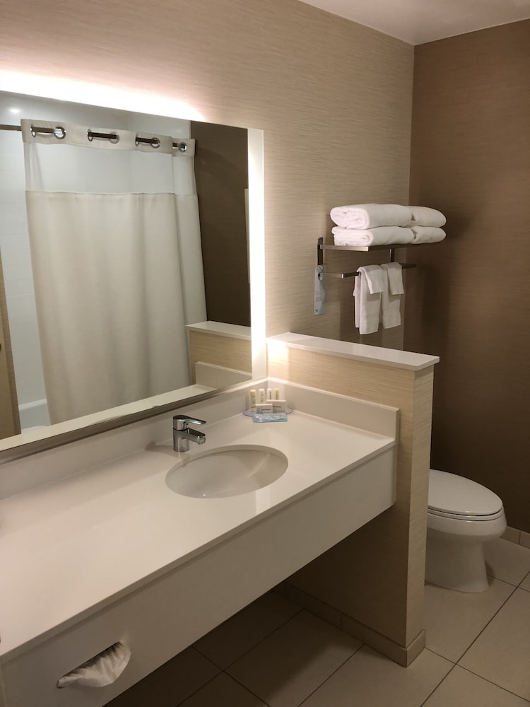 Fairfield Inn & Suites by Marriott Decorah - photo 20