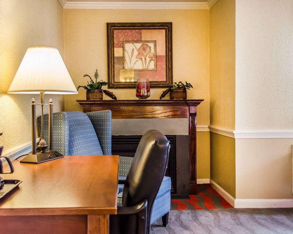 Clarion Inn Strasburg Lancaster - photo 25