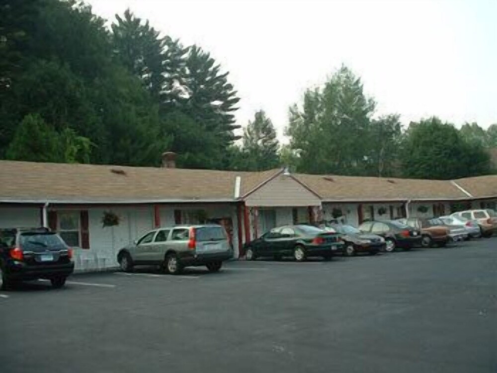 Wagon Wheel Inn - photo 12