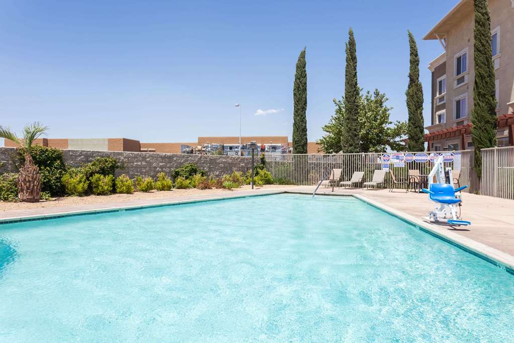 Hawthorn Suites by Wyndham Victorville - photo 4