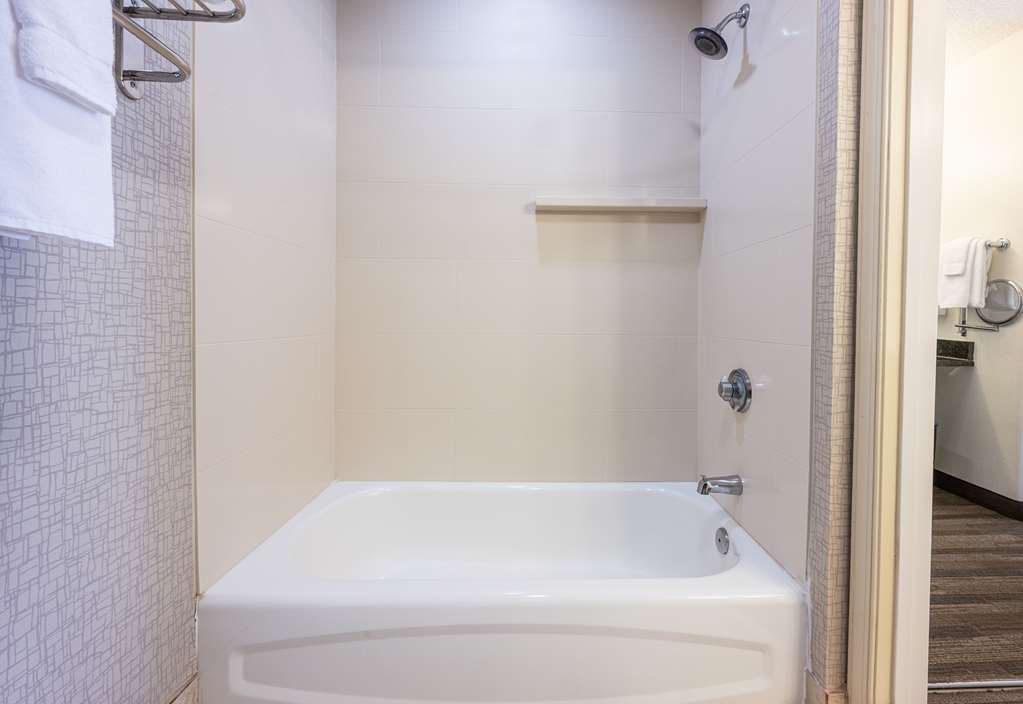 Hyatt House Herndon Reston - photo 30