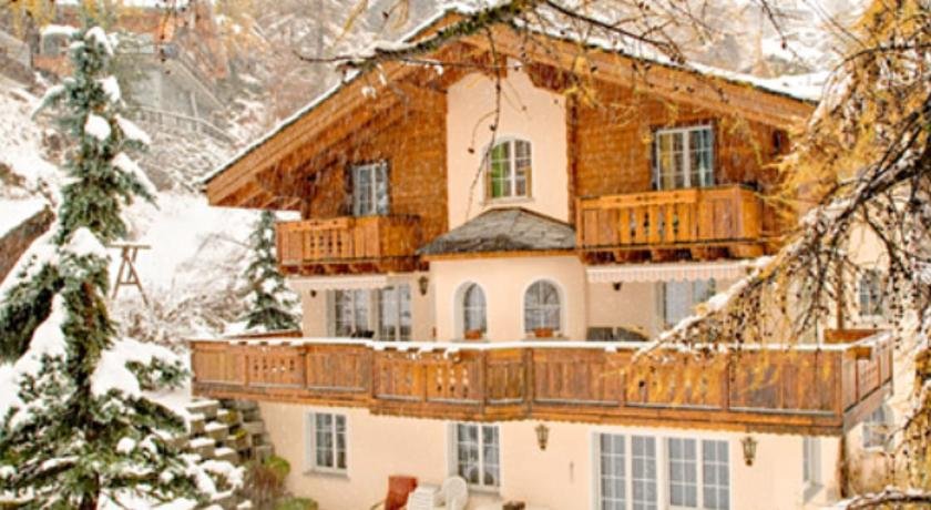 Chalet Les Clochettes — 4-Star Luxury Hotel in Zermatt, Switzerland