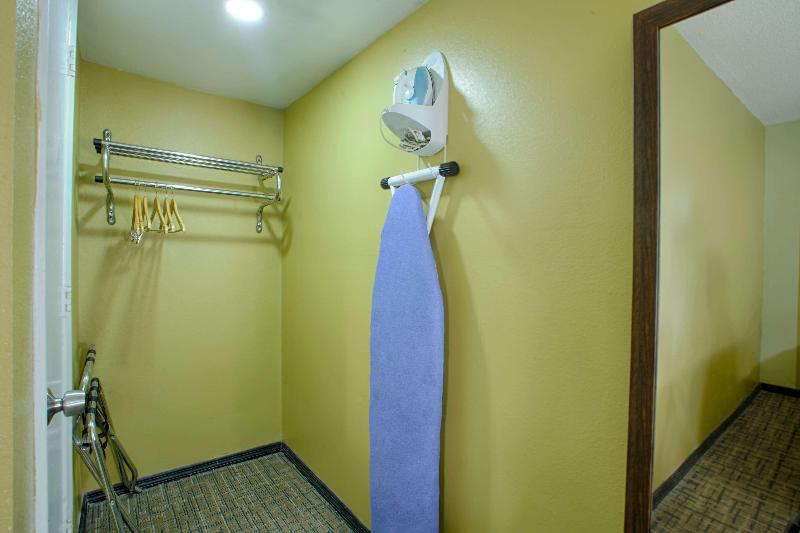 Travelodge by Wyndham Phoenix Downtown - photo 44