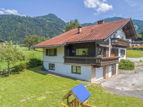 Platzhirsch in Itter, Austria