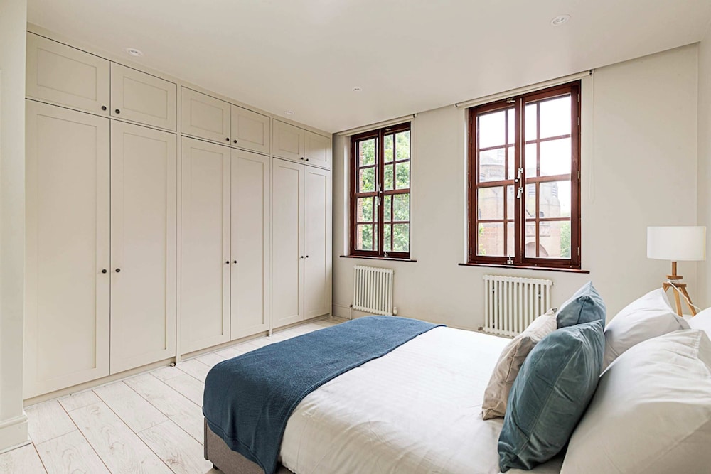 Stylish Riverside Retreat in Central London — 4-Star Luxury Hotel in London, United Kingdom